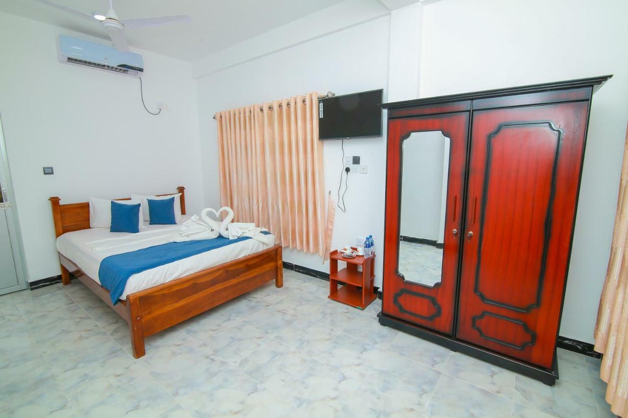 Hotel Sun Blue Uppuveli Extérieur photo